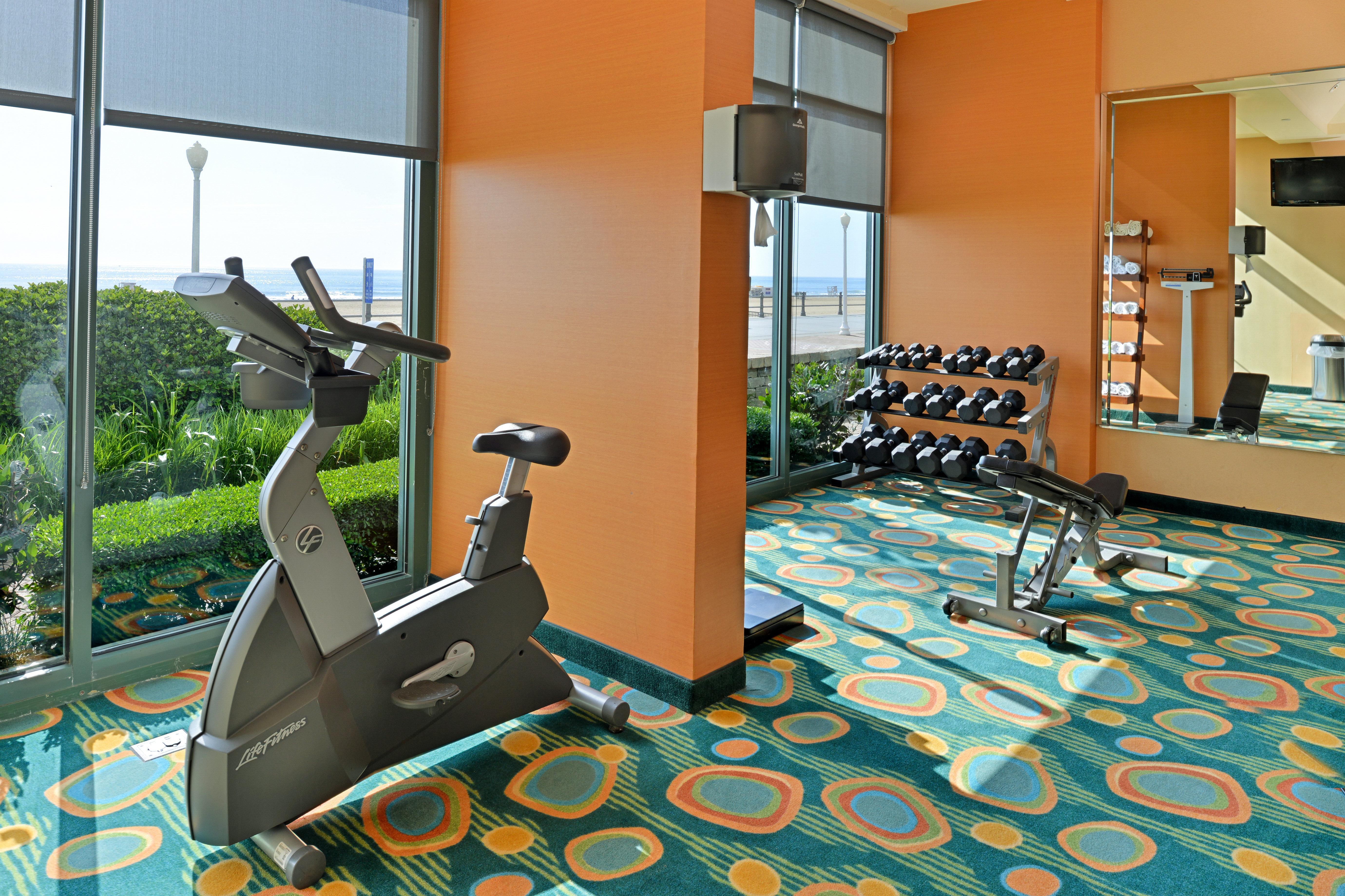 Holiday Inn Express Hotel & Suites Virginia Beach Oceanfront, An Ihg Hotel Esterno foto