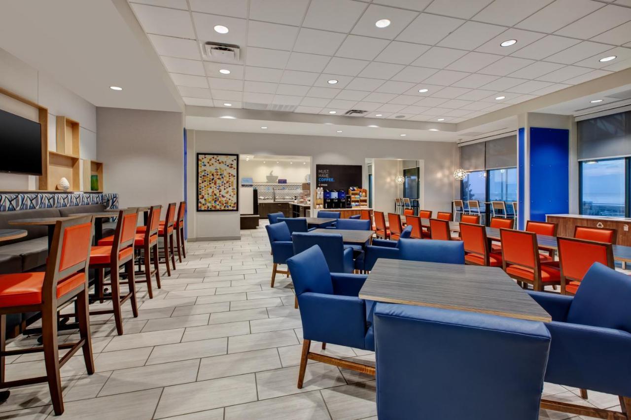 Holiday Inn Express Hotel & Suites Virginia Beach Oceanfront, An Ihg Hotel Esterno foto